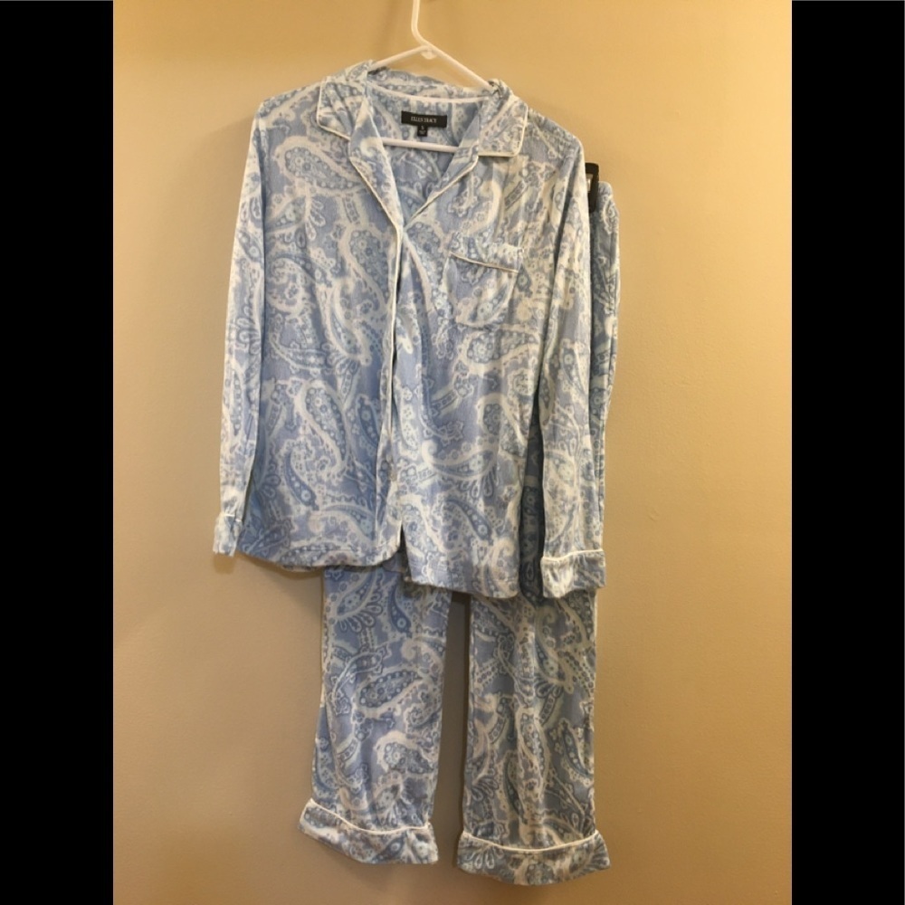 Ellen Tracy flannel pajama set